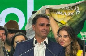 PL lança candidatura de Flávio Bolsonaro à Presidência PL lança candidatura de Flávio Bolsonaro à Presidência