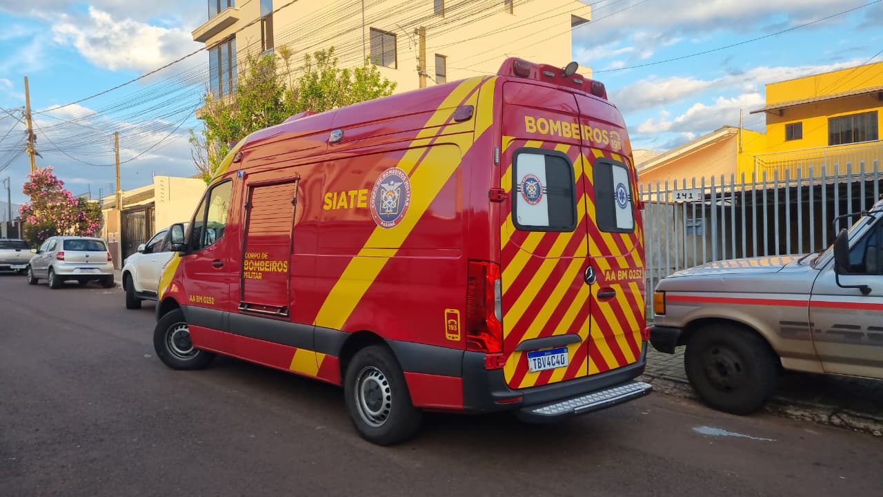 Motociclista fica ferida após colisão com carro no Bairro Esmeralda