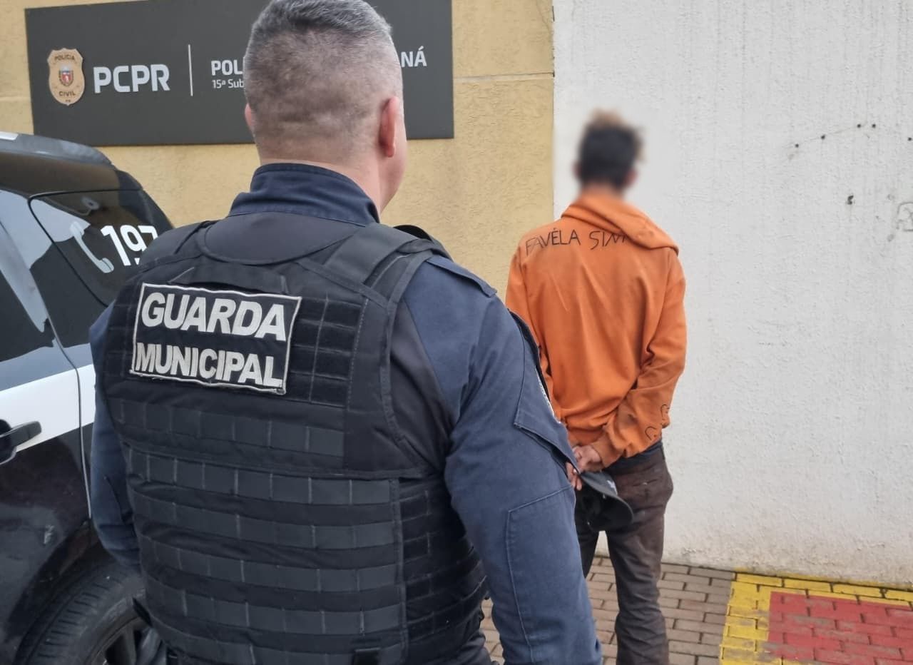 Homem com mandado de prisão por descumprimento de medida protetiva é preso pela GM