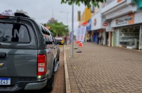 Mulher é detida após furtar anel e agredir funcionárias em loja de Cascavel