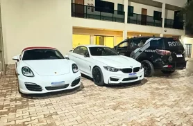 PM apreende BMW e Porsche por manobras perigosas na Avenida Paraná, em Umuarama PM apreende BMW e Porsche por manobras perigosas na Avenida Paraná, em Umuarama