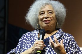 Flip: Angela Davis cita pensadores brasileiros e critica gentrificação
