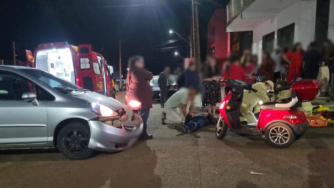 De triciclo elétrico, idosos ficam feridos em acidente de trânsito no Florais do Paraná