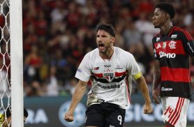 Dorival vê 'momento difícil' no São Paulo, mas vê time em evolução: 'Resultados vão acontecer'