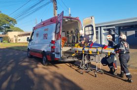 Adolescente de 15 anos fica ferida após acidente entre patinete e carro no Bairro Esmeralda