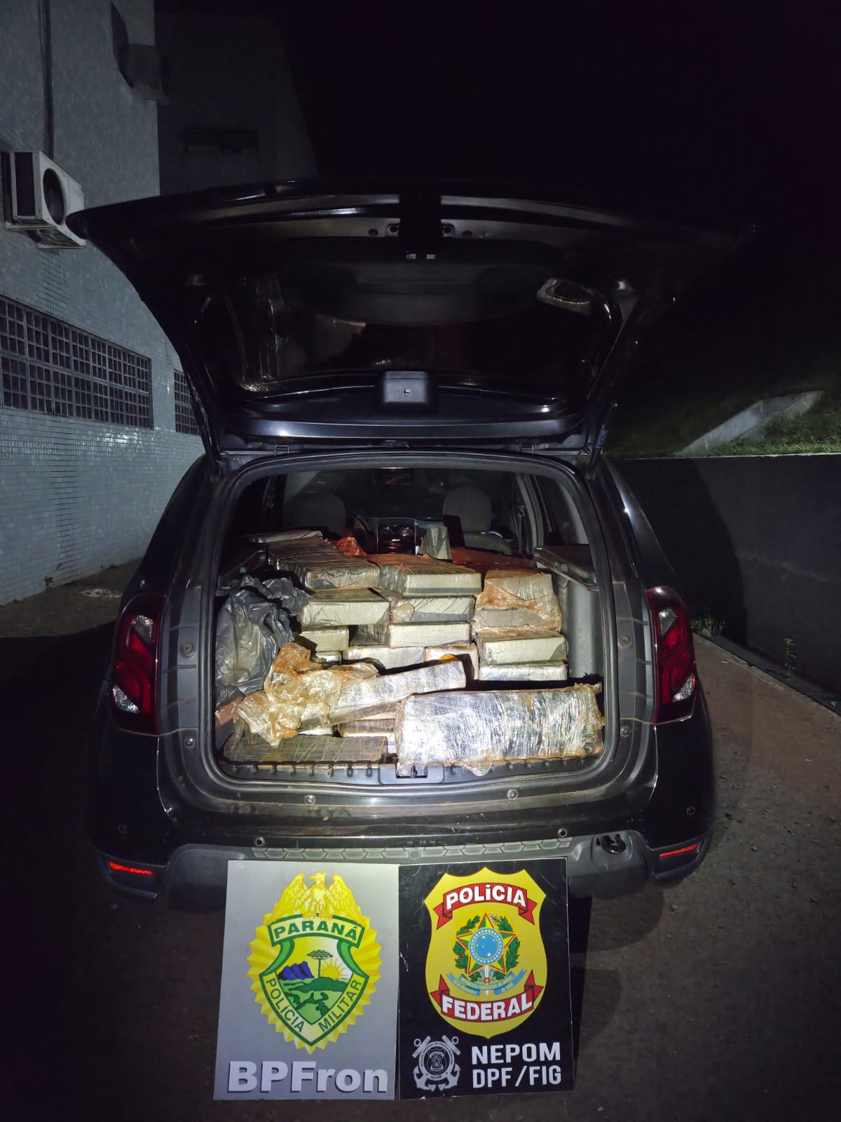 Imagem referente a BPFRON e Polícia Federal apreendem quase 580 quilos de maconha em Itaipulândia