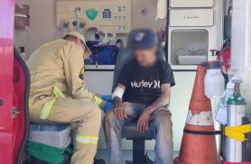 Homem sofre corte no braço ao manusear sucata e é socorrido pelo SIATE em Cascavel