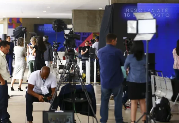 Fórum pede compromisso de candidatos com comunicação democrática