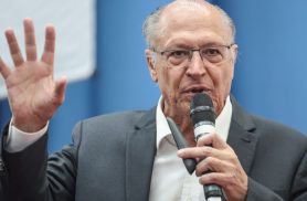 Alckmin diz que Milei presta desserviço à Argentina