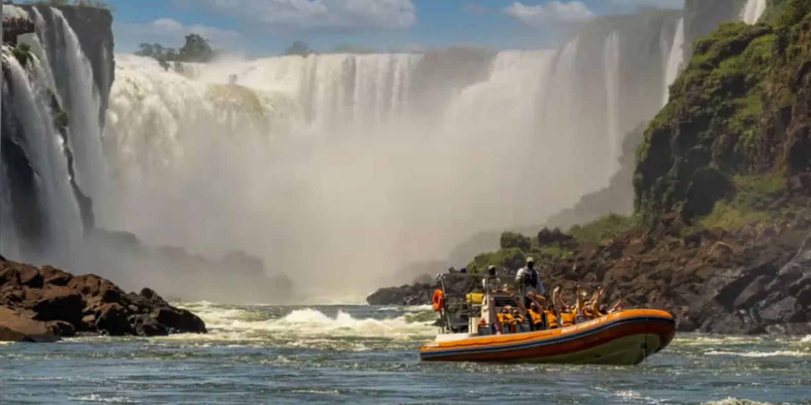 Holandês morre durante passeio de barco nas Cataratas do Iguaçu Imagem referente a Holandês morre durante passeio de barco nas Cataratas do Iguaçu