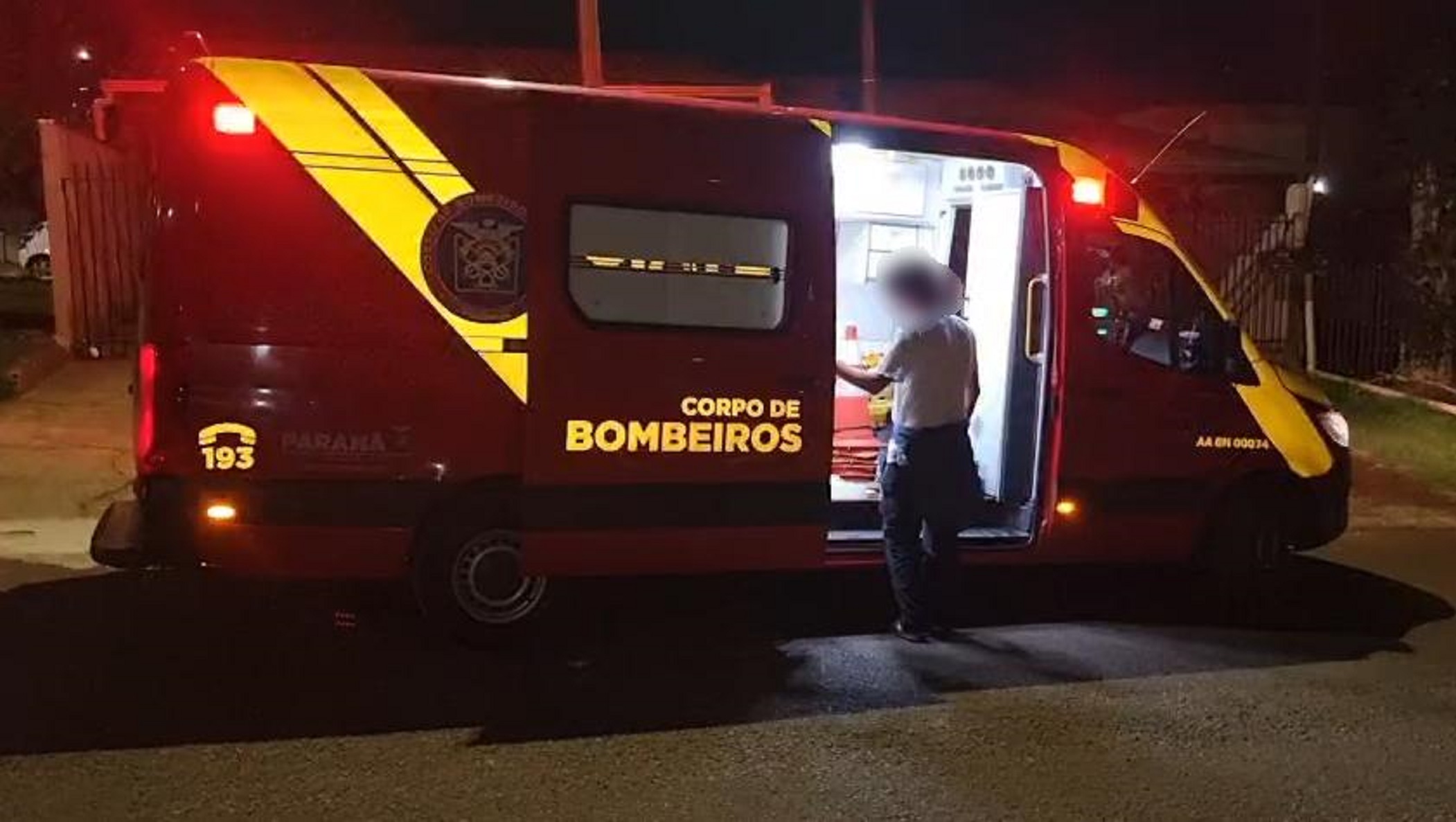 Mulher sofre queda dentro de casa no Floresta e é socorrida pelo Siate
