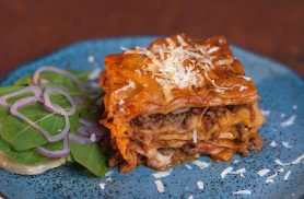 Camadas de sabor: 29 de julho marca o Dia Mundial da Lasanha