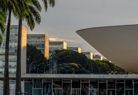 Dino propõe ampliar responsabilização de parlamentares por emendas