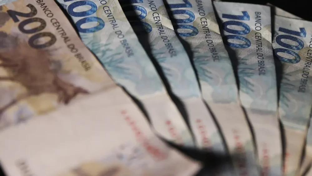 Dívida Pública sobe 2,61% em junho e supera R$ 9,2 trilhões Imagem referente a Dívida Pública sobe 2,61% em junho e supera R$ 9,2 trilhões