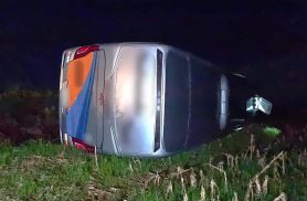 Ônibus tomba na BR-180 entre Cascavel e Juvinópolis