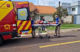 Mulher tem lesão no tornozelo ao sofrer queda em residência na Região do Lago