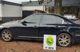 PM localiza carro com registro de furto no Bairro Santa Felicidade