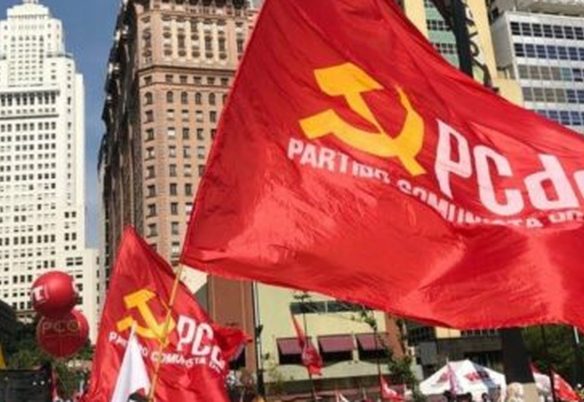 PCdoB oficializa apoio à candidatura de Lula