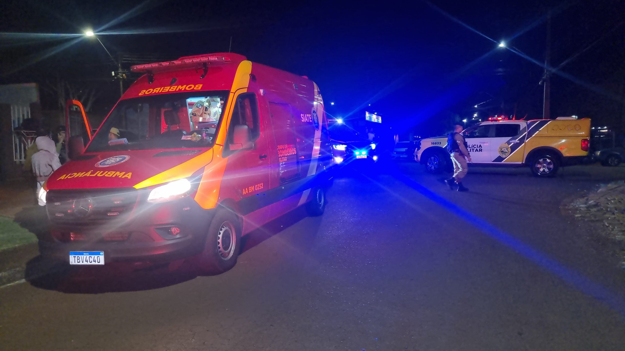 Discussão por celular termina com homem esfaqueado no Bairro Santa Cruz