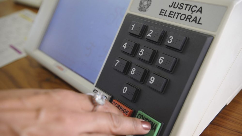 RJ: quase 13 milhões de eleitores estão aptos a votar no 1º turno Imagem referente a RJ: quase 13 milhões de eleitores estão aptos a votar no 1º turno