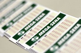 Mega Sena acumula e pode pagar R$ 100 milhões neste domingo Mega Sena acumula e pode pagar R$ 100 milhões neste domingo