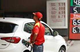 Aumento de etanol na gasolina divide opiniões sobre impacto em carros Aumento de etanol na gasolina divide opiniões sobre impacto em carros
