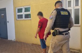 Indivíduo é preso suspeito de agredir a companheira no Cascavel Velho