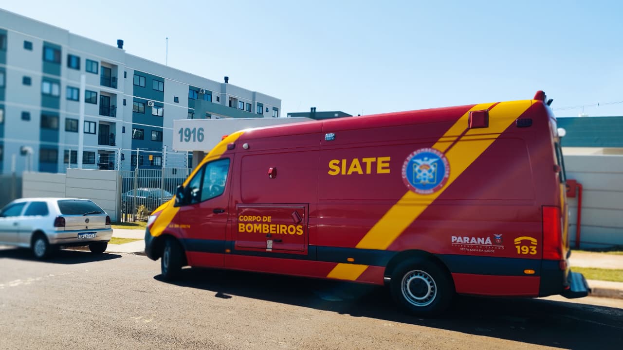 Box de vidro estoura e crianças ficam feridas no Riviera