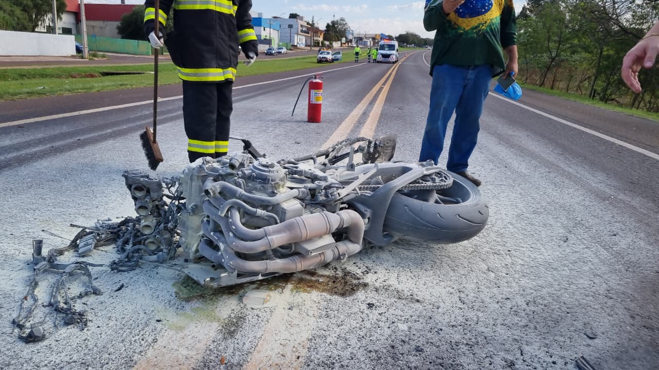 Motociclista fica ferido em colisão frontal na BR-277 em Santa Tereza do Oeste