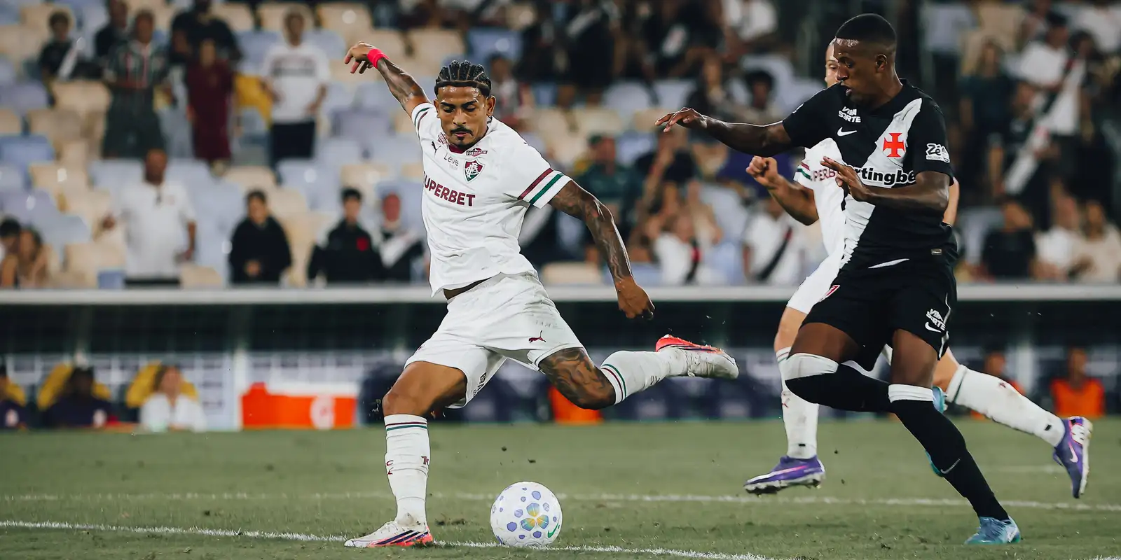 Fluminense e Vasco abrem oitavas de final da Copa do Brasil com 0 a 0 Imagem referente a Fluminense e Vasco abrem oitavas de final da Copa do Brasil com 0 a 0
