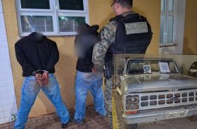 Caminhonete furtada em Cascavel é interceptada na BR-163; dupla é presa pela GM