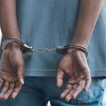 Imagem relativa a Homem é preso por descumprir medida protetiva contra a própria bisavó, idosa de 90 anos, em Guaíra