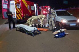 Motoboy fratura perna em colisão frontal com carro na marginal da PRc-467