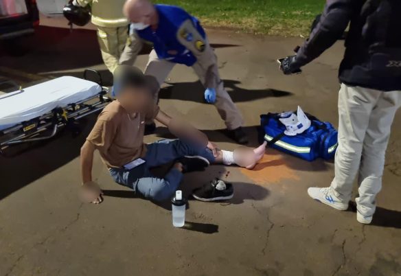 Acidente entre carro e moto deixa homem ferido no Cancelli