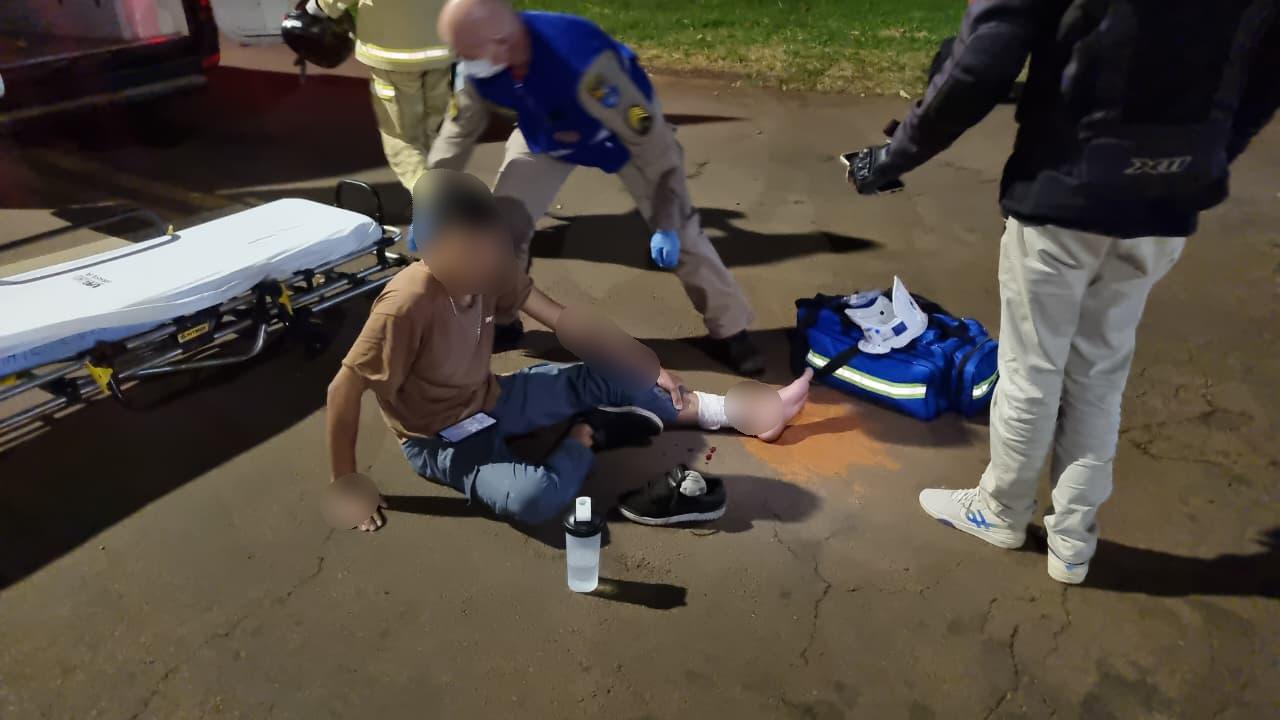 Motociclista fica ferido após colisão com carro no Bairro Cancelli