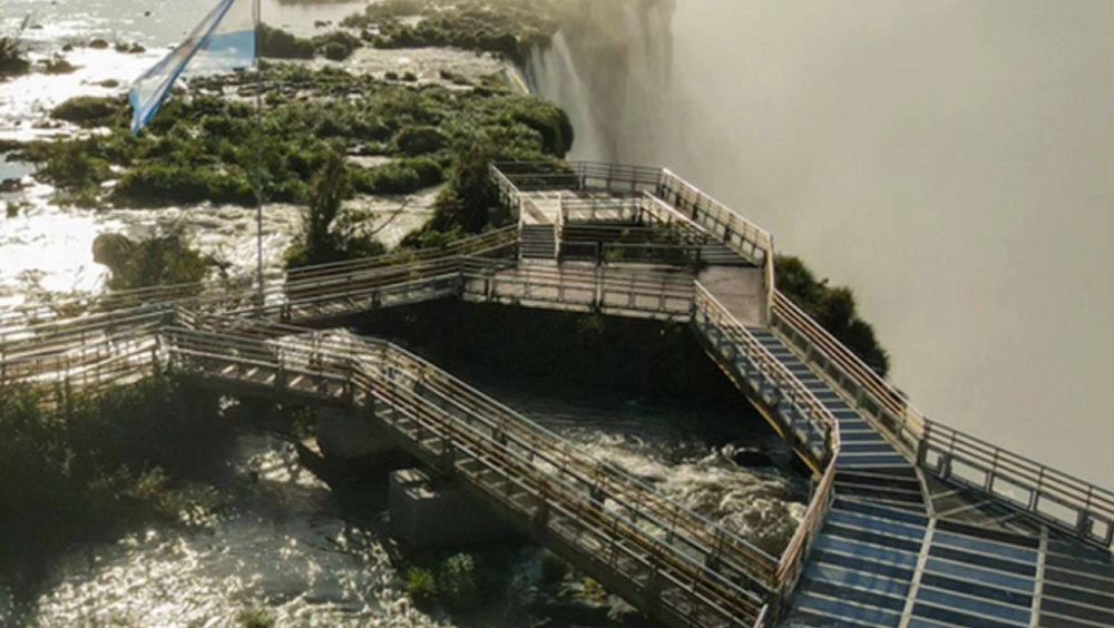 Garganta do Diabo será fechada temporariamente no lado argentino das Cataratas do Iguaçu Imagem referente a Garganta do Diabo será fechada temporariamente no lado argentino das Cataratas do Iguaçu