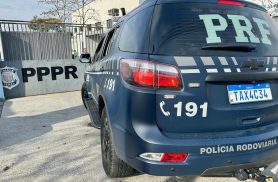 PRF cumpre mandado de prisão por estupro de vulnerável durante fiscalização na BR-116, em Colombo