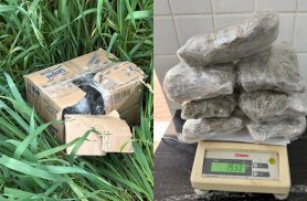 Após caçada policial, caixa arremessada de carro é localizada com droga