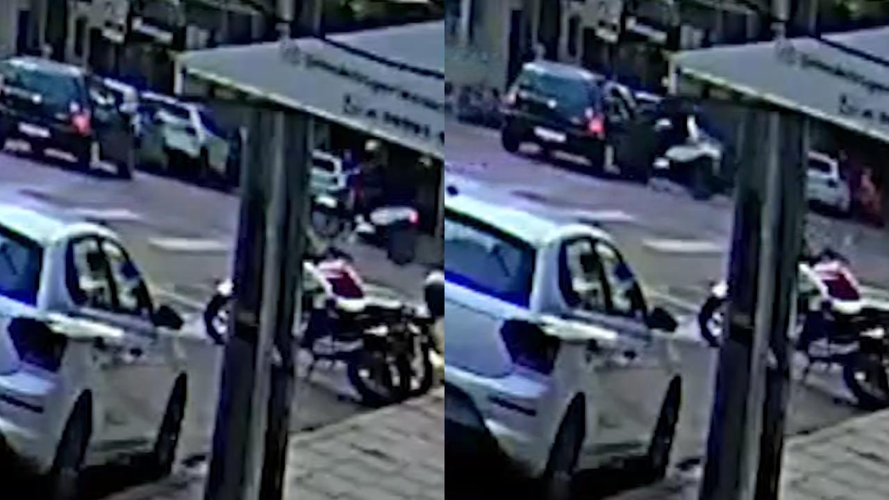 Vídeo mostra moto atingido lateral de carro na Rua Paraná