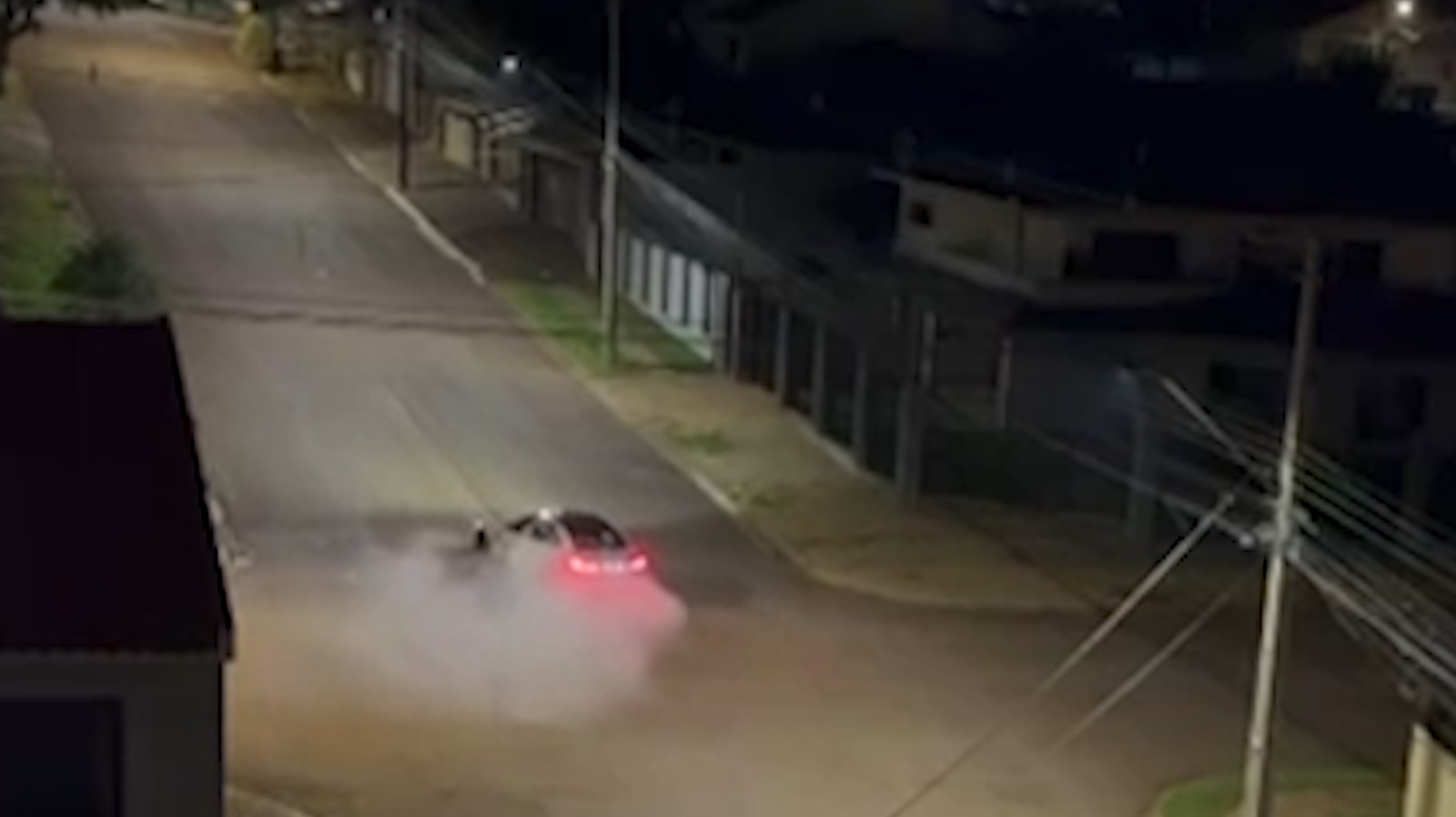 Polícia divulga vídeo de BMW apreendida após ‘cavalos de pau’ no Cowntry