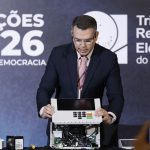 Imagem relativa a TRE-RJ abre urna para o público e defende segurança do voto eletrônico