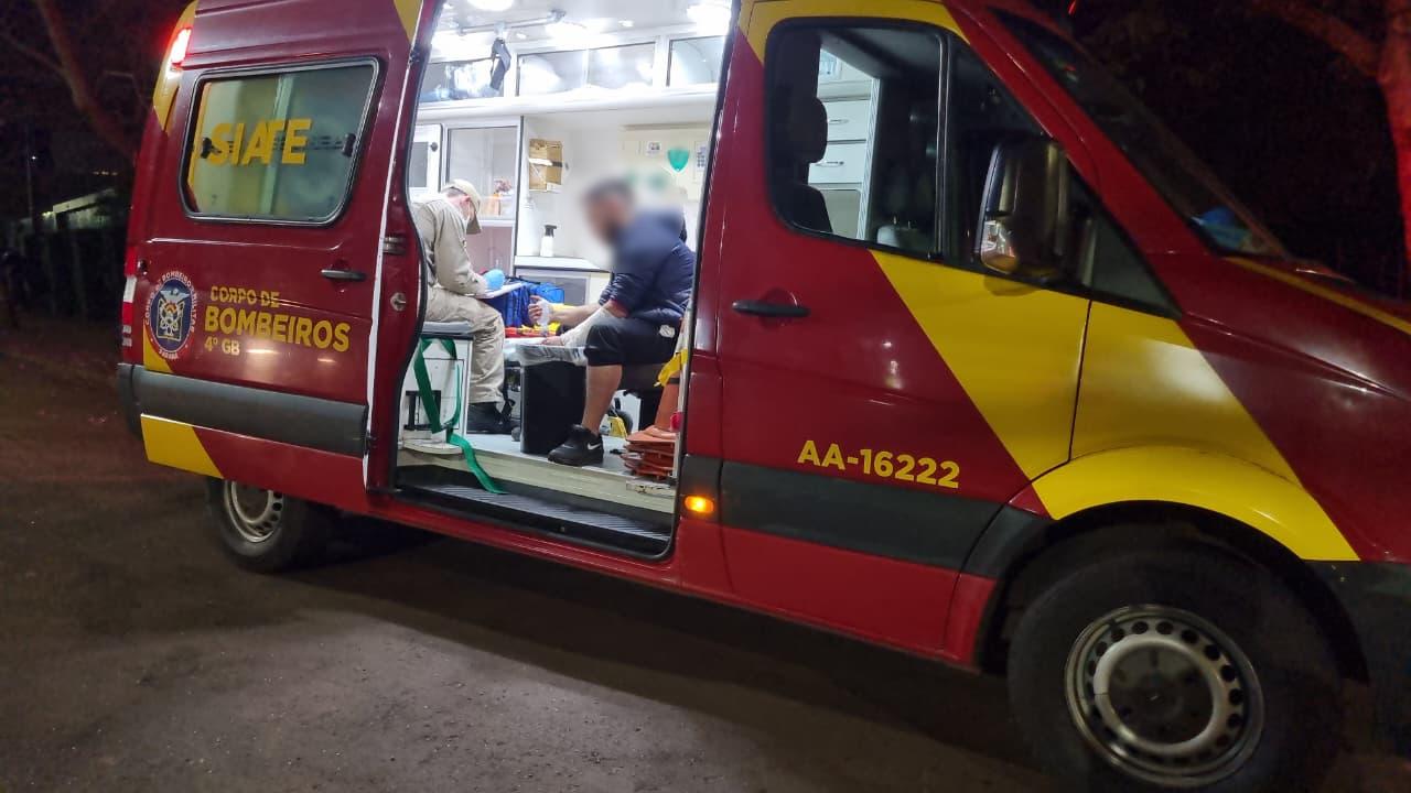 Motociclista fica ferido em acidente no Centro de Cascavel