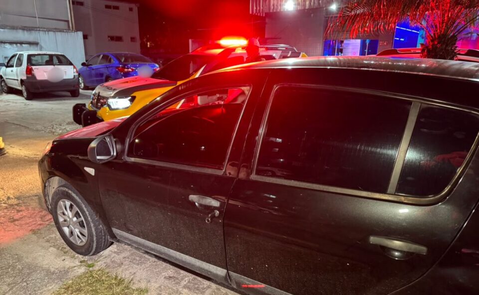 Imagem referente a Perícia encontra cocaína em carro de homem que passou mal na direção e morreu