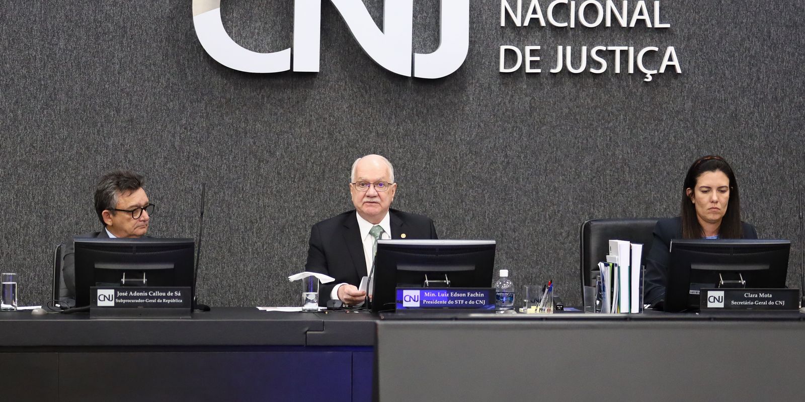 Imagem referente a Ministro Fachin apresenta novas regras de conduta para magistrados