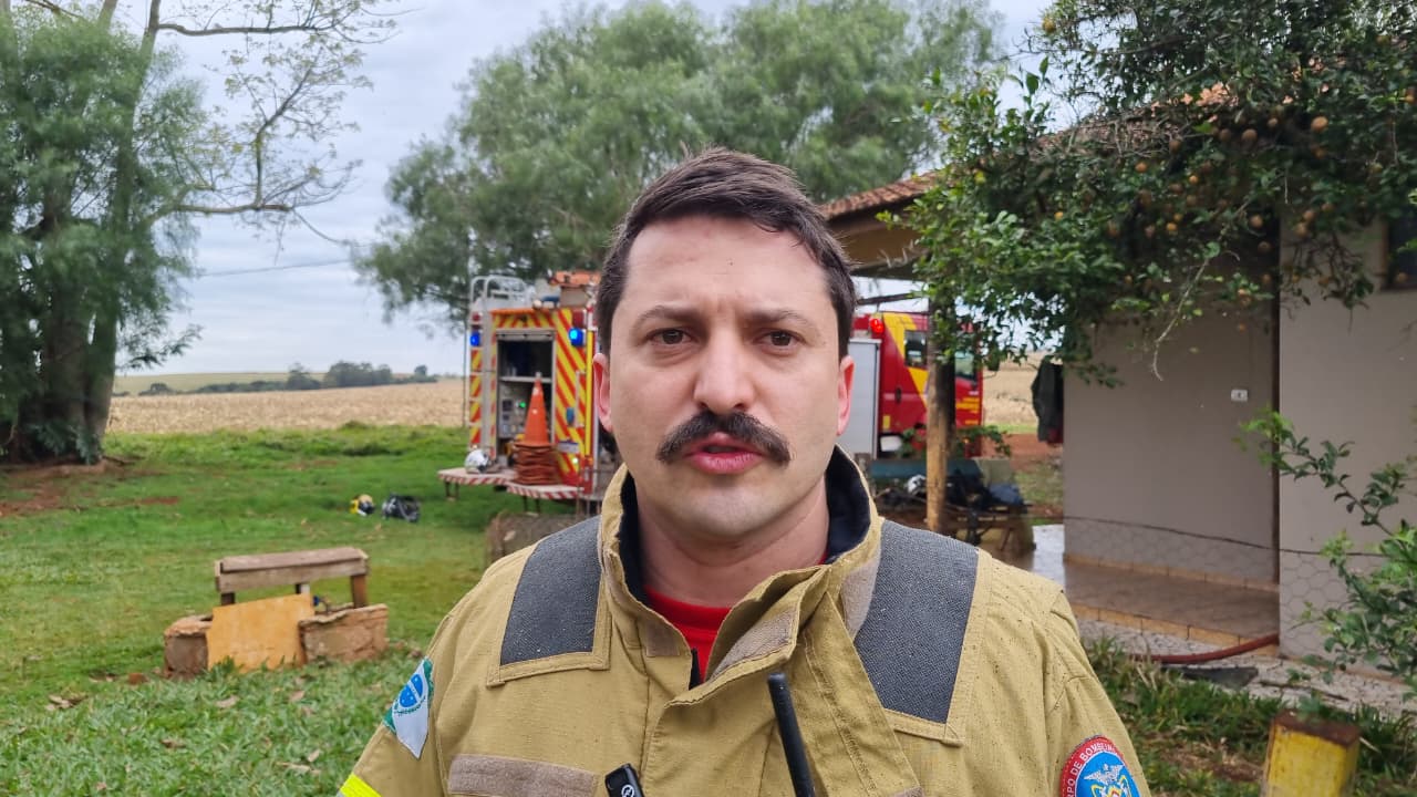 “Chegou a condenar a estrutura da residência”, afirma tenente sobre incêndio em Cascavel