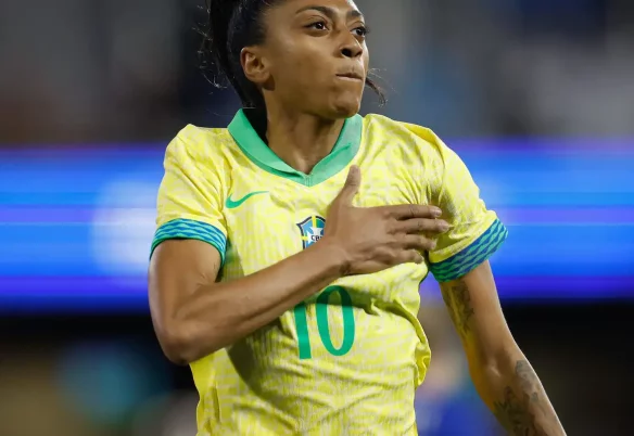 Barça anuncia Kerolin com valor recorde no futebol feminino brasileiro