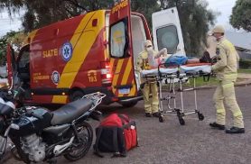 Entregador fica ferido em batida entre moto e carro no bairro Nova Iorque
