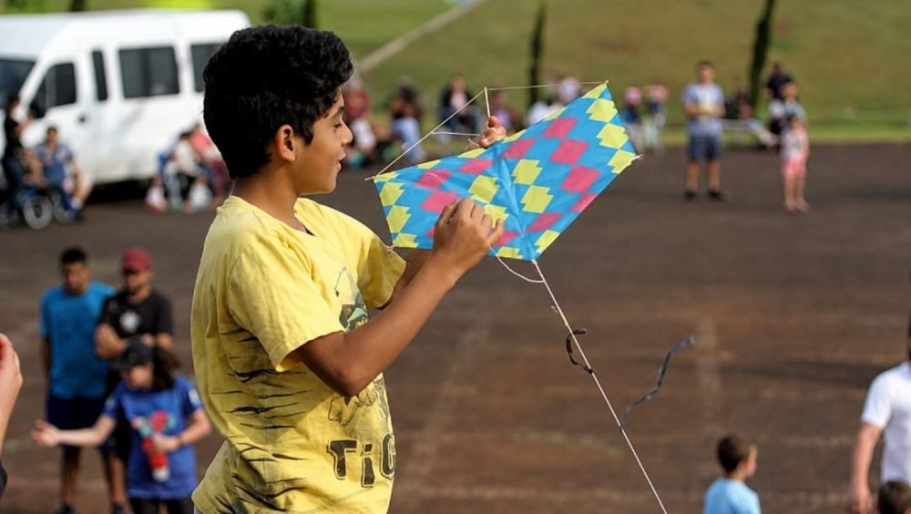 Festival de Pipa em Toledo retorna em agosto com distribuição gratuita de 300 kits no Parque do Povo Imagem referente a Festival de Pipa em Toledo retorna em agosto com distribuição gratuita de 300 kits no Parque do Povo
