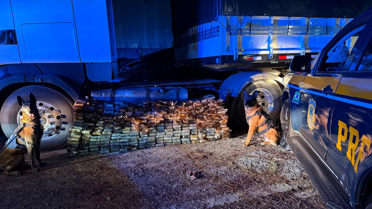 PRF encontra quase 300 quilos de cocaína escondidos em tanque de carreta na BR-277