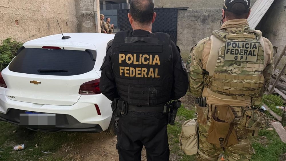 Polícia Federal realiza Operação Trama de Aço contra tráfico de armas em Curitiba Imagem referente a Polícia Federal realiza Operação Trama de Aço contra tráfico de armas em Curitiba